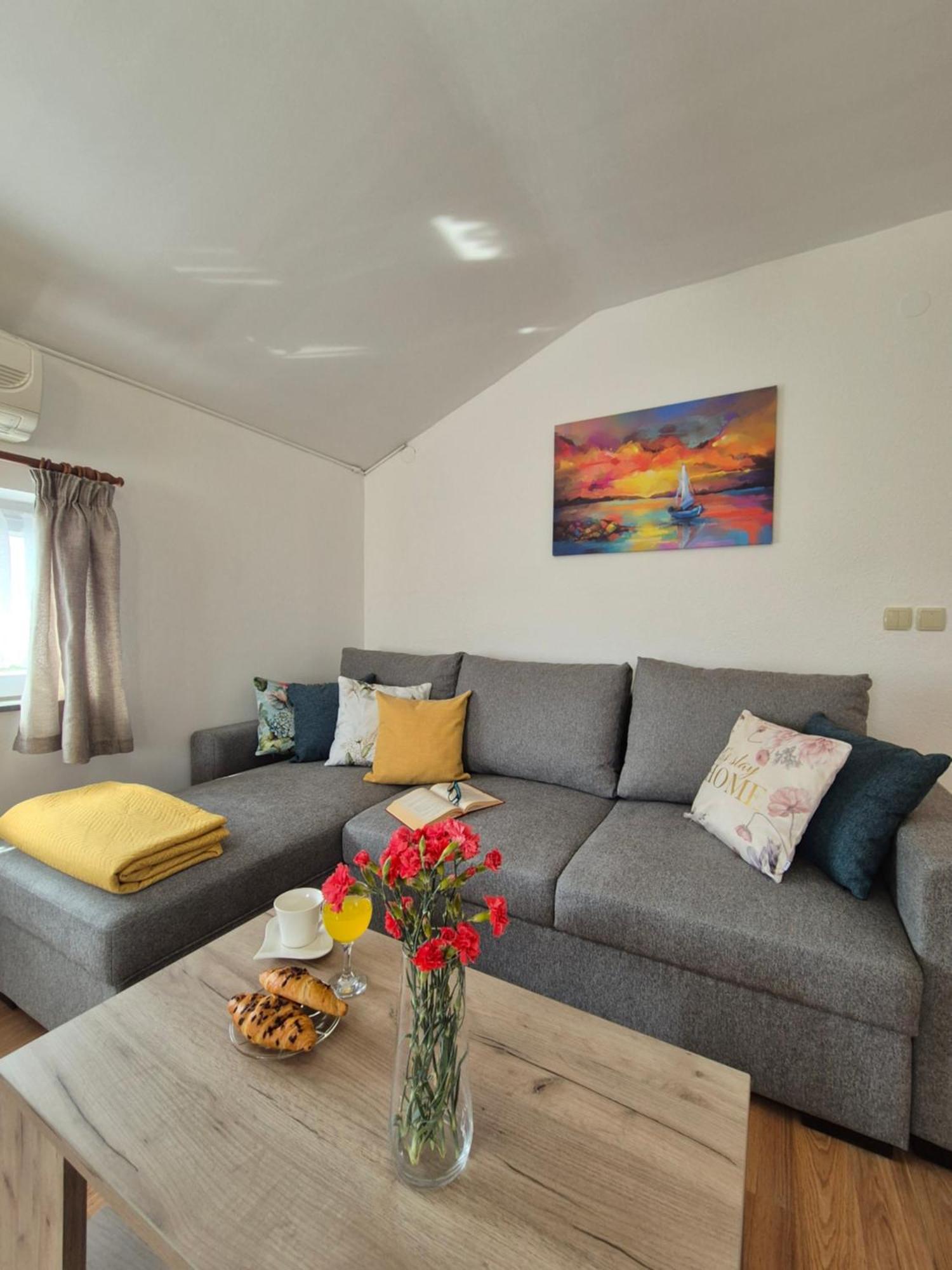 Apartamento Apartman Lucija Pridraga Exterior foto