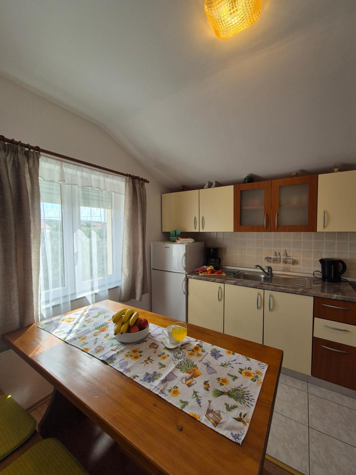 Apartamento Apartman Lucija Pridraga Exterior foto